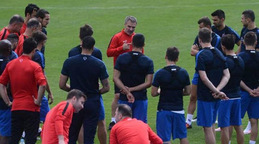 Trabzonspor'da 8 futbolcunun tesislere girişi yasaklandı