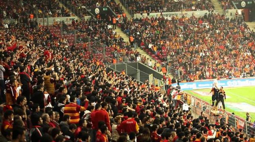 Galatasaray taraftarı Florya'ya &ccedil;ıkarma yapacak