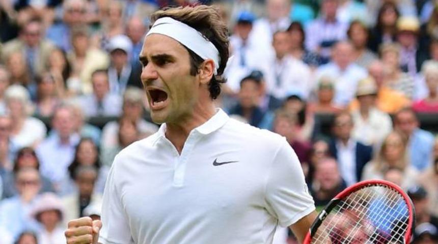 Federer'den m&uuml;thiş geri d&ouml;n&uuml;ş