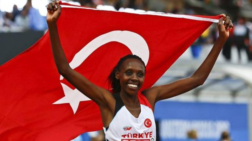 Yasemin Can'dan tarihi zafer