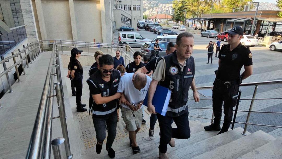 Antalya da lüks otel tatili hayali suya düştü! Gerçeği telefonlara cevap alamayınca anladılar... Tam 15 milyon lira 3