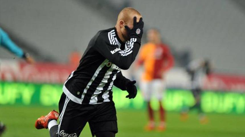 Beşiktaş, G&ouml;khan T&ouml;re'yi borsaya bildirdi