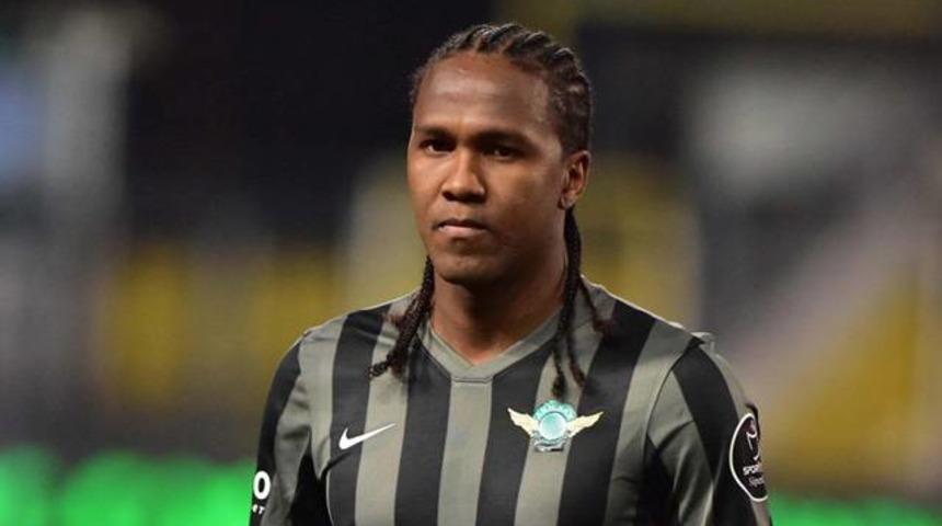 Galatasaray, Rodallega'yı bitiriyor