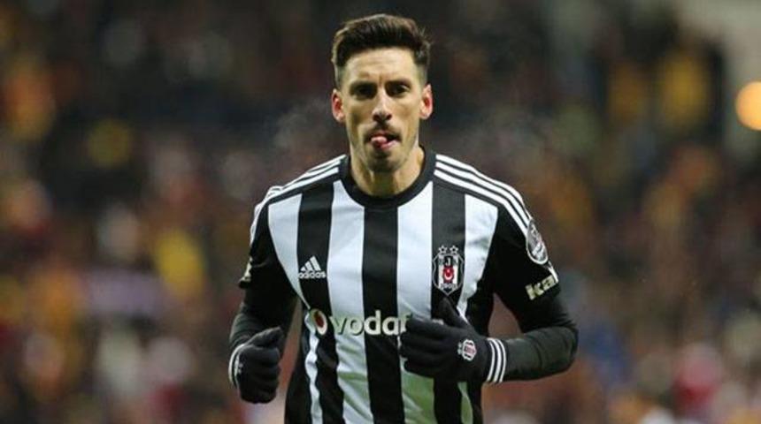 Jose Sosa yine idmana &ccedil;ıkmadı