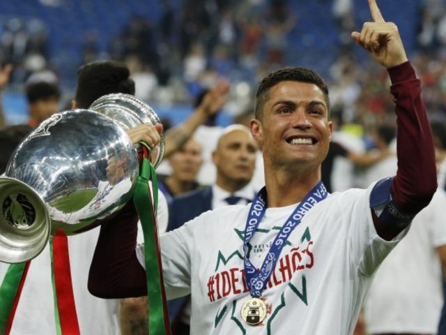Ronaldo: "Kahin ya da sihirbaz değilim"