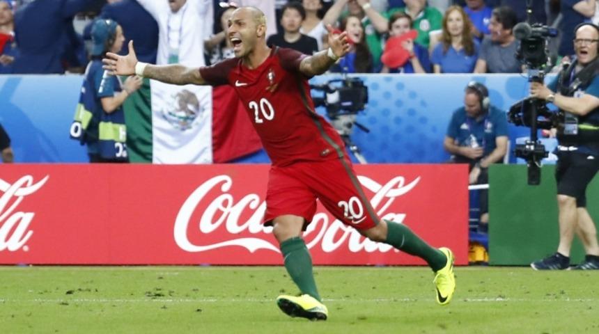 Beşiktaş, Quaresma'nın şampiyonluğunu kutladı