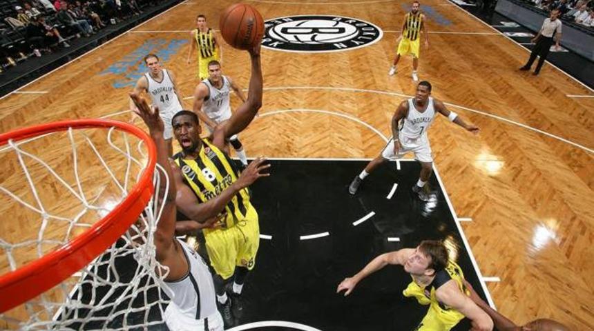 Ekpe Udoh Fenerbahçe'de kaldı