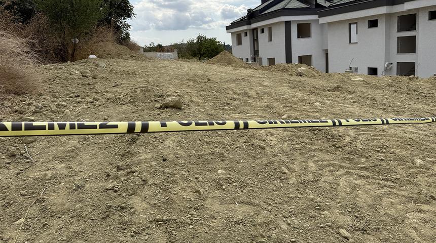 Villa bahçesinde ceset bulundu: '3-4 ay önce gömülmüş'