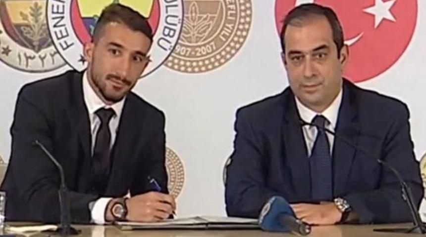 Mehmet Topal Fenerbahçe ile sözleşme yeniledi