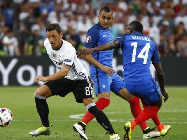 Almanlar "En iyisi Mesut Özil" dedi