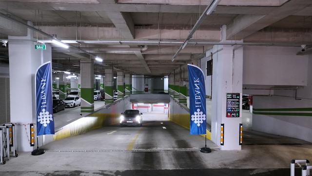 Bursa Osmangazi'ye 4 katlı yer altı otoparkı! Bakan Kurum: Vatandaşlarımıza hayatı kolaylaştırmak için şehirlerimize yeni alanlar açıyoruz