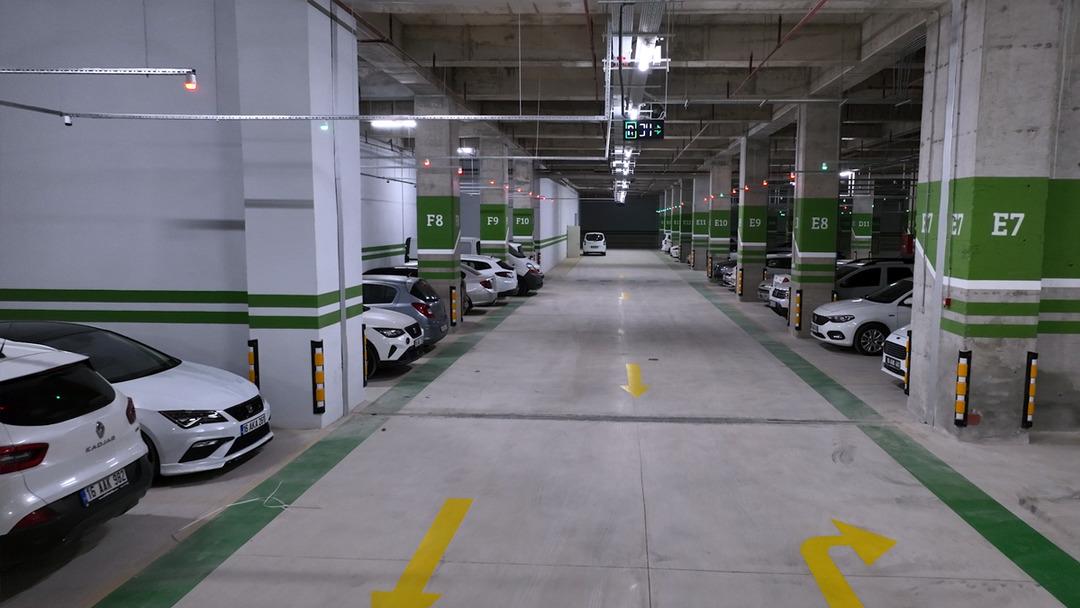 Bursa Osmangazi ye 4 katlı yer altı otoparkı! Bakan Kurum: "Vatandaşlarımıza hayatı kolaylaştırmak için şehirlerimize yeni alanlar açıyoruz" 2