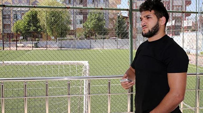 El Kabir halı sahada &ccedil;alışıyor