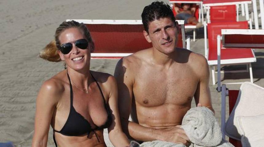 Carina'dan Gomez'e: 'Bekle'