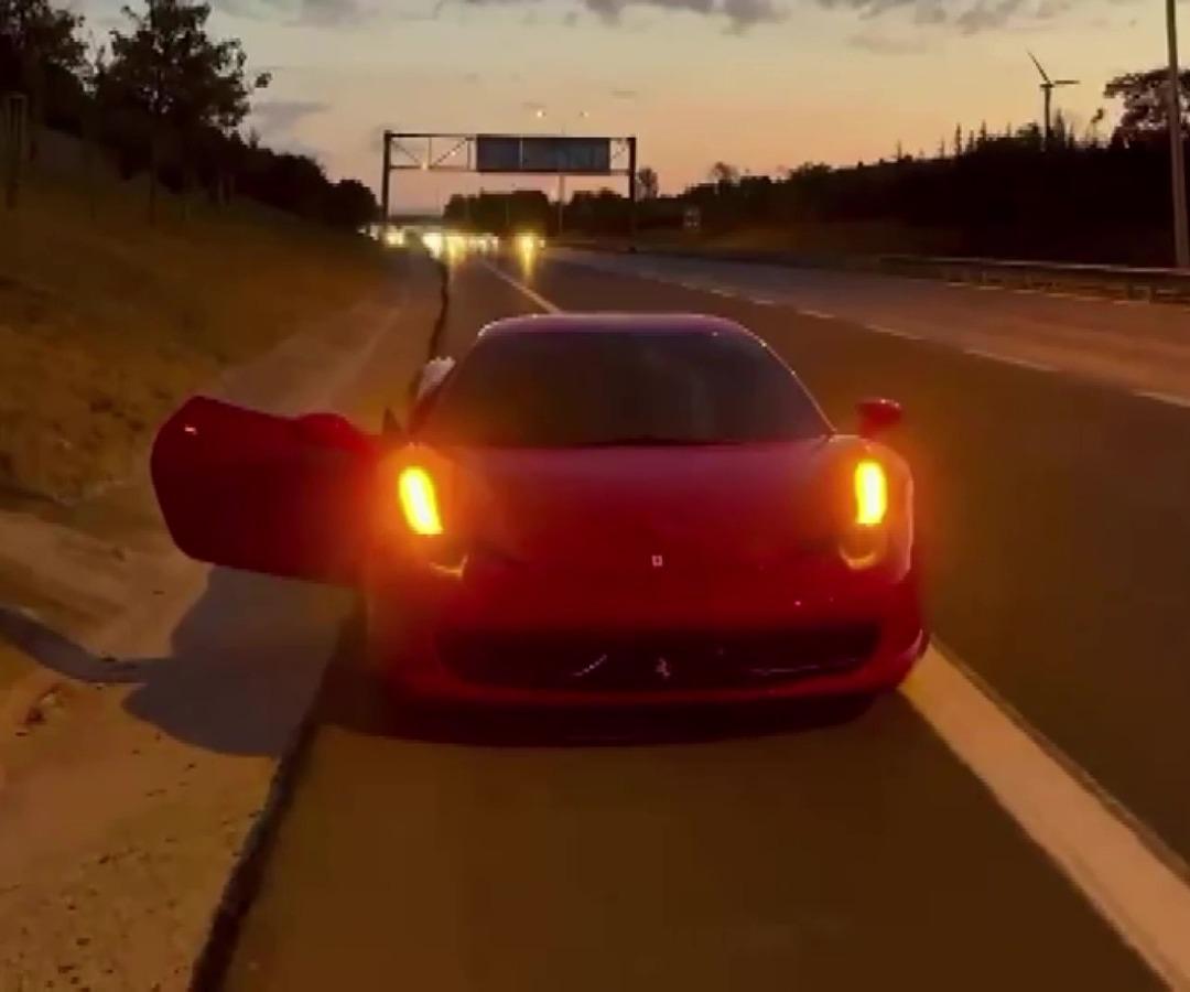 15 milyonluk Ferrari si pert oldu! Sahibi ilk kez konuştu: Duyar duymaz ilk sözü bakın ne olmuş 3