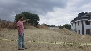 Lüks villanın bahçesinden ceset çıktı! Anlaşmazlık iddiası kafaları karıştırdı: Tanınmayacak haldeydi