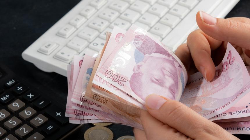 '4-5 yıldır bas bas bağırıyorum' diyerek o daireleri işaret etti! 'Kira oranı da çok iyi'