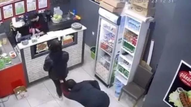 Genç kızı taciz etmişti: Çiğ köftecideki sapık hakkında karar verildi!