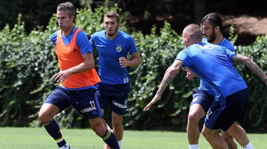 Robin van Persie'ye yasak