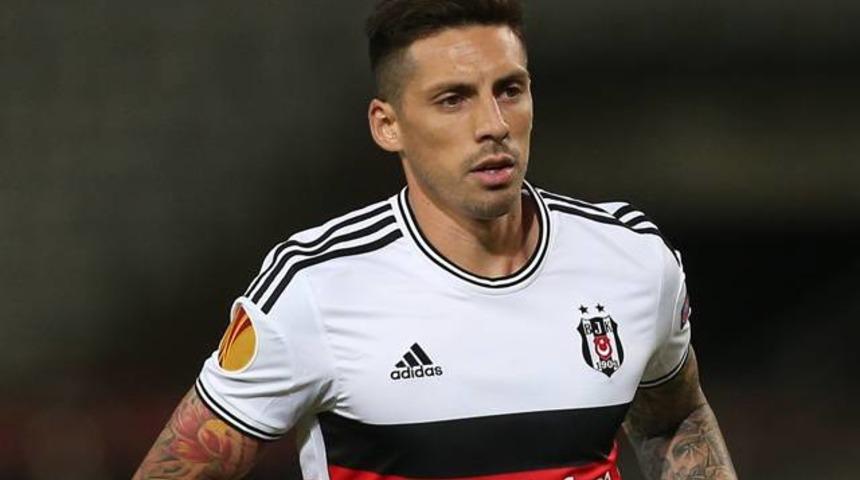 Beşiktaş, Sosa'yı İstanbul'a g&ouml;nderdi