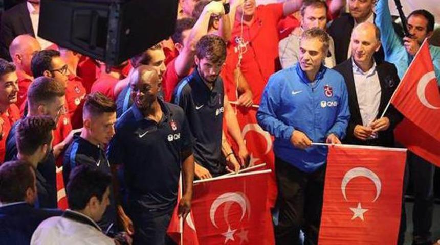  Trabzonspor demokrasi n&ouml;betinde