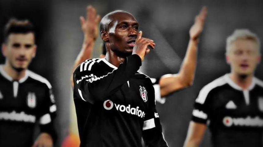 Atiba Hutchinson, Beşiktaş'ta kaldı
