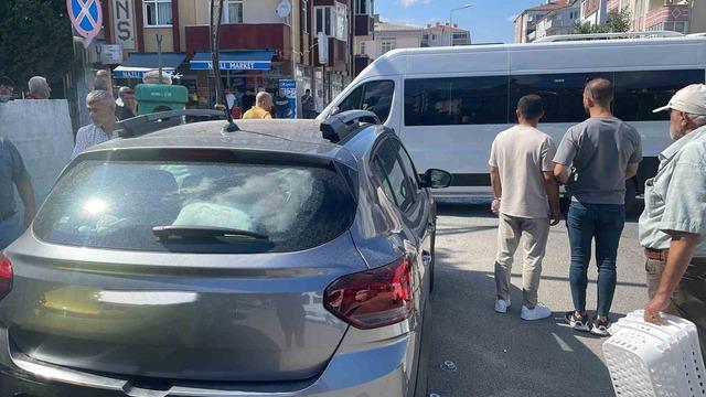 Minibüsle otomobil çarpıştı: 1 yaralı 2