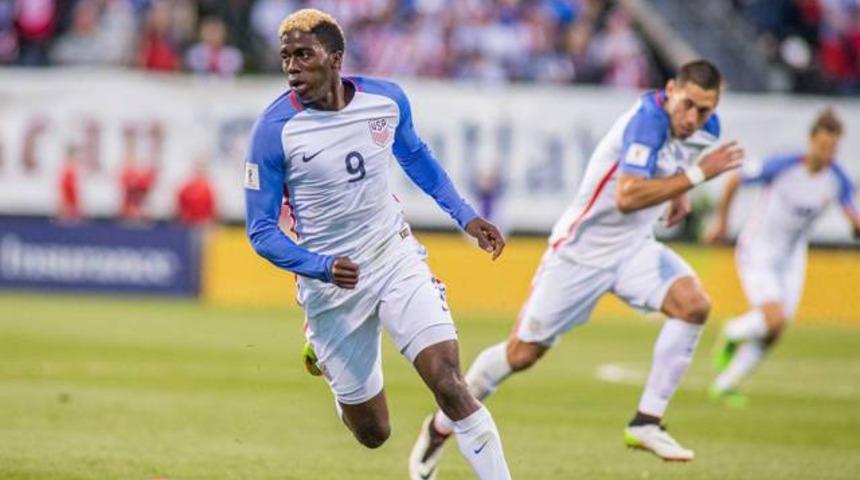 Trabzonspor Zardes'i renklerine bağlıyor