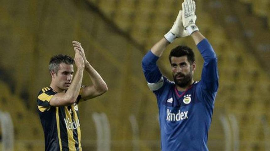 Van Persie ve Volkan Demirel Monaco kadrosunda yok