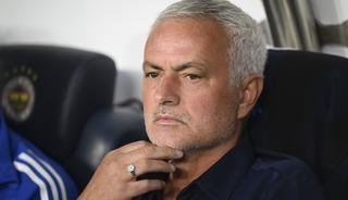 Mou'dan çok sürpriz karar! Özel bandaj getirildi, o isim ilk 11'e...