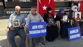 Muşlu ailelerin DEM Parti önündeki eylemi sürüyor