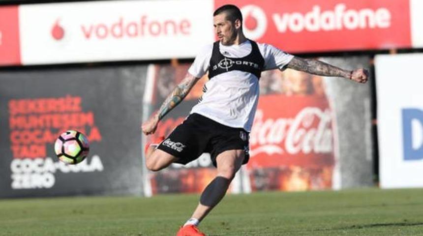 Beşiktaş'tan Sosa'ya bir darbe daha