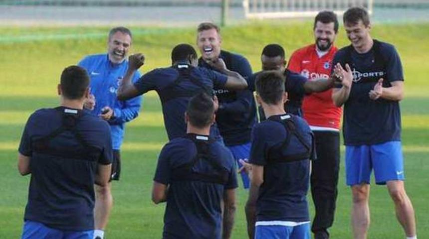 Trabzonspor-Bursaspor ma&ccedil;ı &ouml;ncesi kutlama