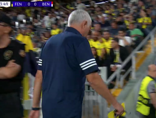 Mourinho yapacağını yaptı! Taraftarlar sosyal medyada tepki gösterdi