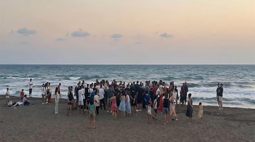 Hatay’da dalgalarla açığa sürüklenen gençten acı haber... Hayatını kaybetti