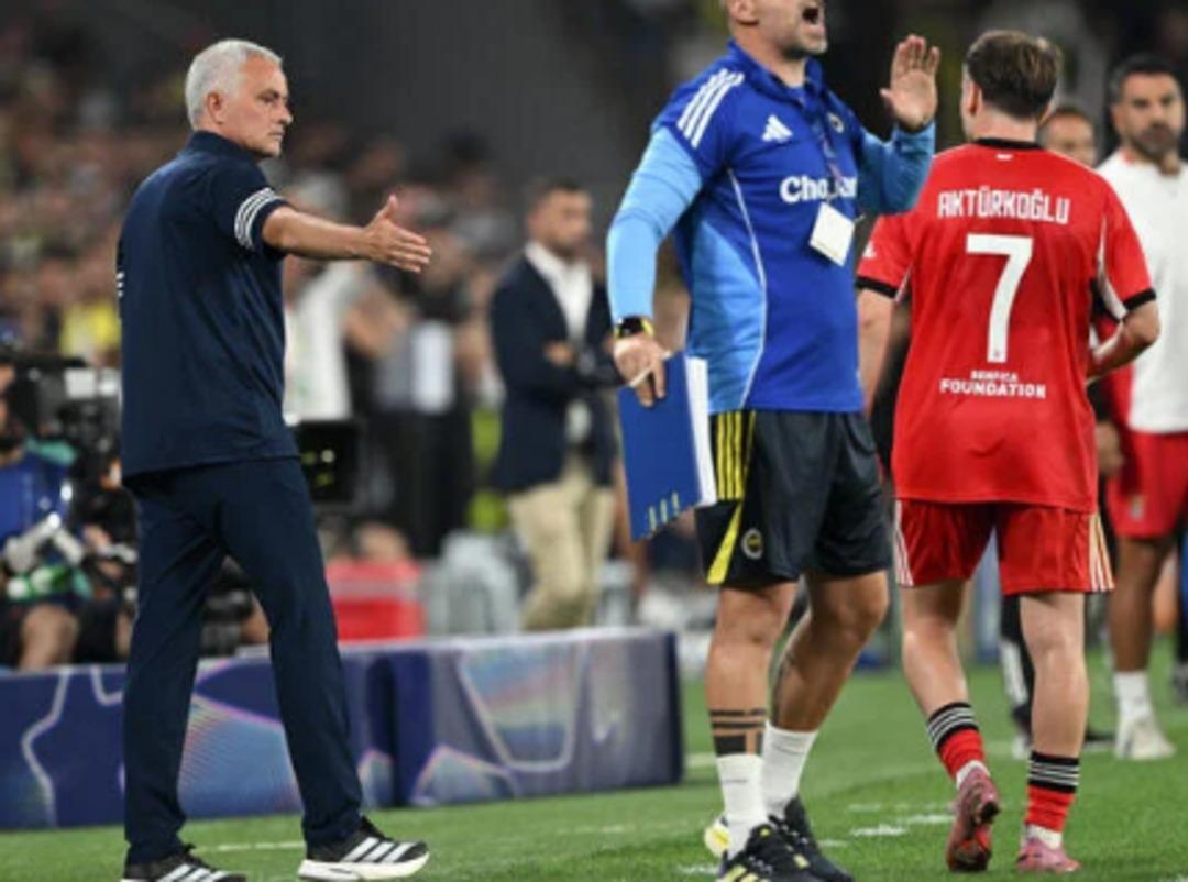 Herkes onu seyretti! Kerem Aktürkoğlu ndan Kadıköy de beklenmedik hamle... Oyundan çıkar çıkmaz oraya gitti 3