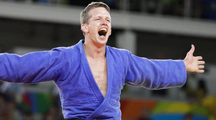 Dirk Van Tichelt'in sevinci kursağında kaldı