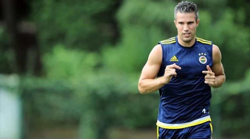 Mark Hughes'den Van Persie i&ccedil;in transfer a&ccedil;ıklaması