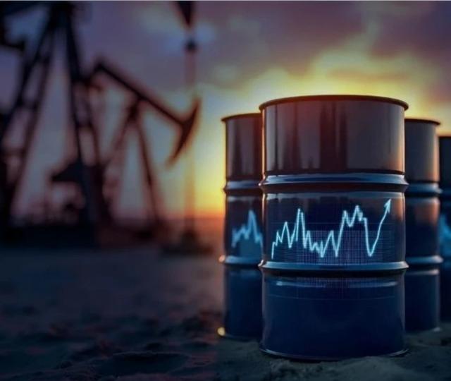 3 hafta detayı tansiyonu y&uuml;kseltti: Petrolde artış hızlandı