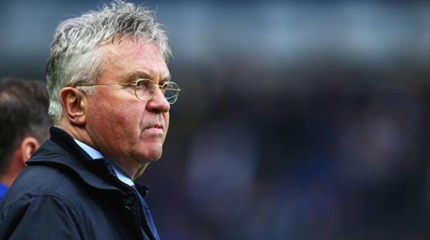 Fenerbah&ccedil;e'de Guus Hiddink g&uuml;ndemde değil!