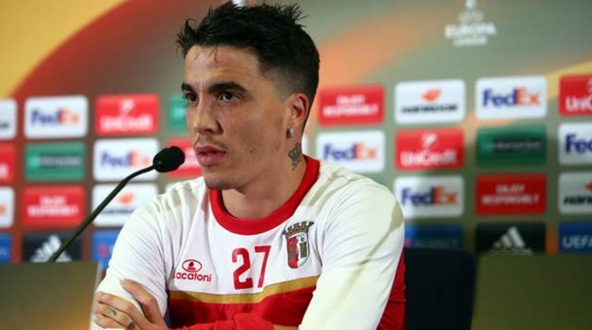 Josue, Galatasaray i&ccedil;in İstanbul'a geldi