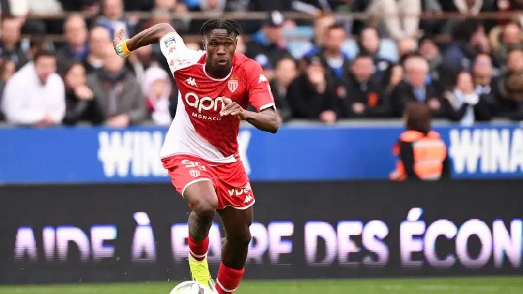 Okan Buruk çok istiyordu! Fransızlar dan Galatasaray a kötü haber... Wilfried Singo sarı kırmızılıları istemedi 3