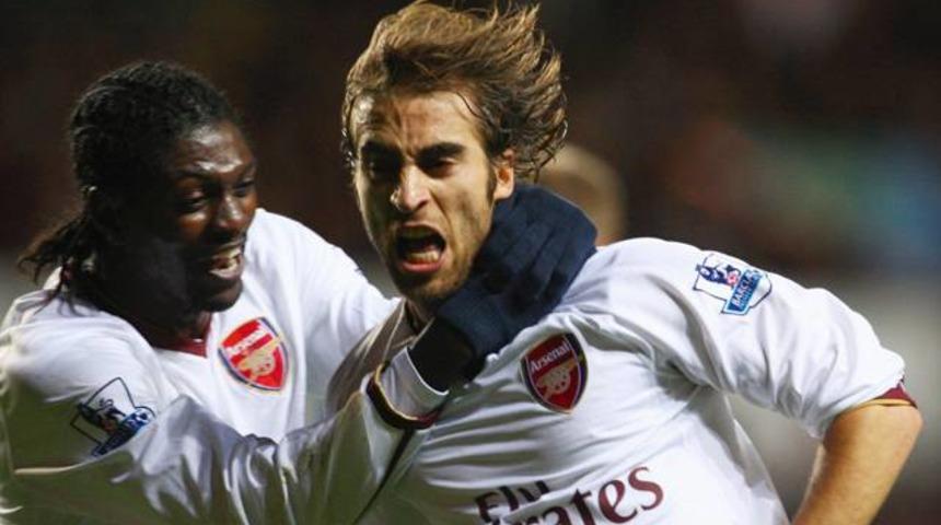 Adebayor ve Flamini transferleri askıya alındı