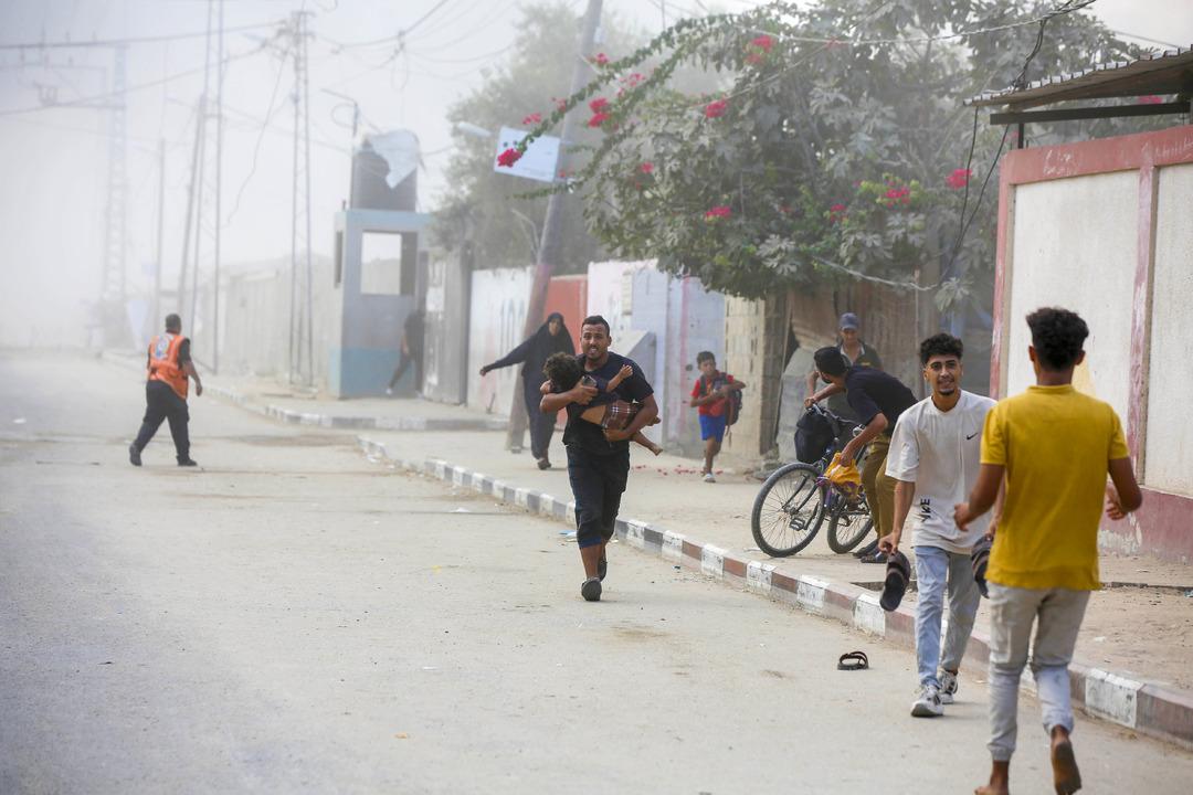 Gazze de can pazarı: İsrail in zulmü sığındıkları çadırda da peşlerini bırakmıyor!  4
