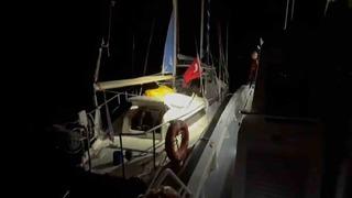 Yelkenli tekne ile kaçarken yakalandılar