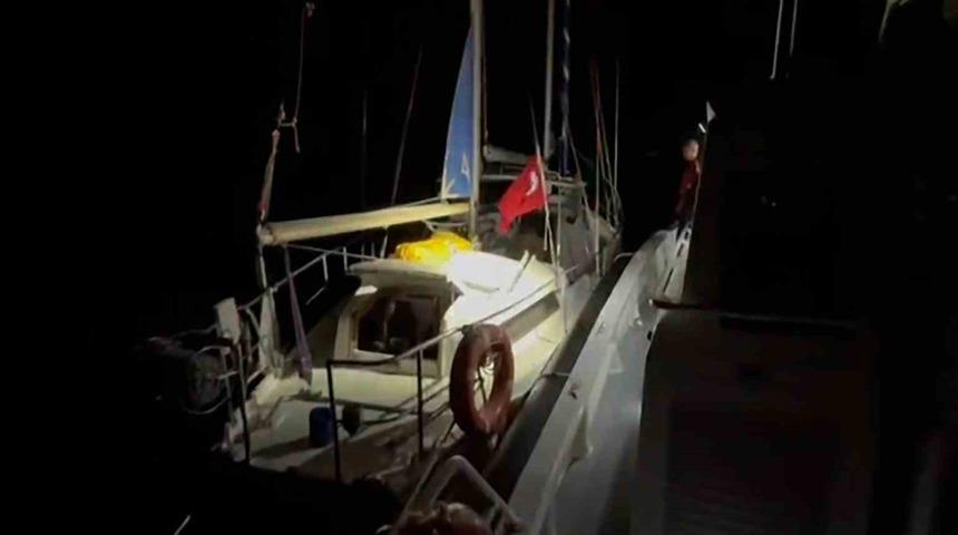 Yelkenli tekne ile kaçarken yakalandılar