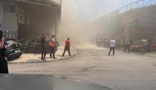 Sanayi sitesinde iş yeri yangını: Siyah dumanlar gökyüzünü kapladı