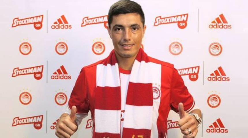 Oscar Cardozo, Yunanistan'ı karıştırdı
