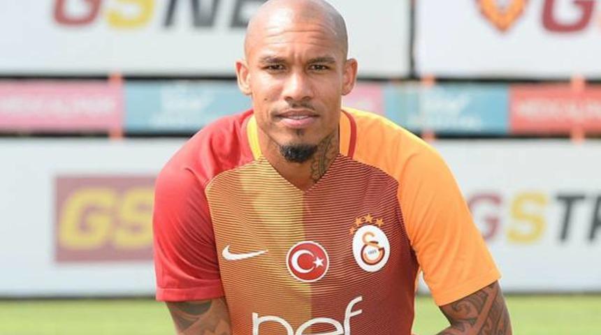 Sneijder'den de Jong'a jest