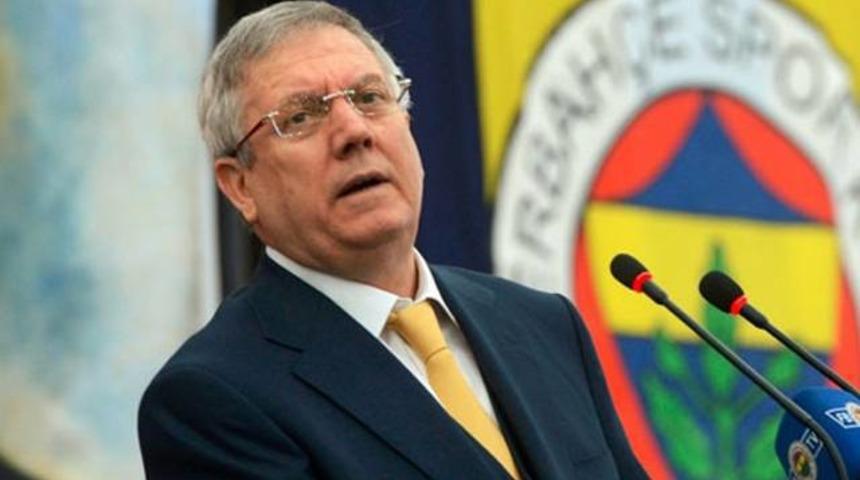 Aziz Yıldırım'dan Robin van Persie'ye yakın takip